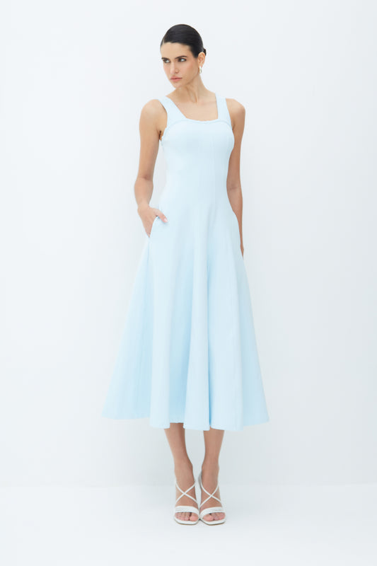 VESTIDO MIDI COM FRISOS ALCAS LARGAS E BARRA AMPLA AZUL POLAR