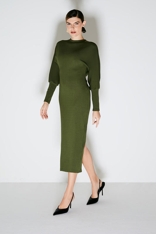 VESTIDO MIDI COM MANGA MORCEGO E ABERTURA COSTAS VERDE MILITAR