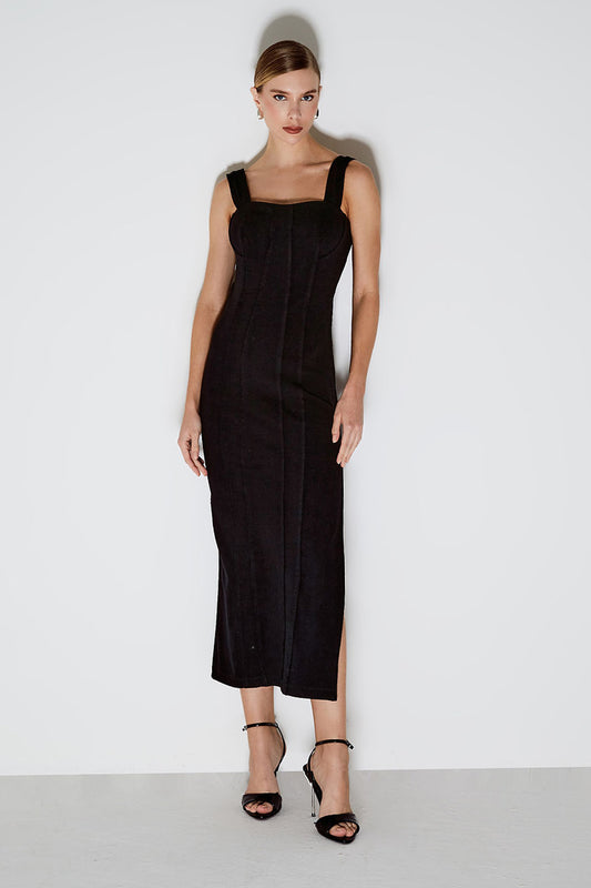 VESTIDO MIDI COM ALCAS LARGAS E RECORTES A FIO PRETO