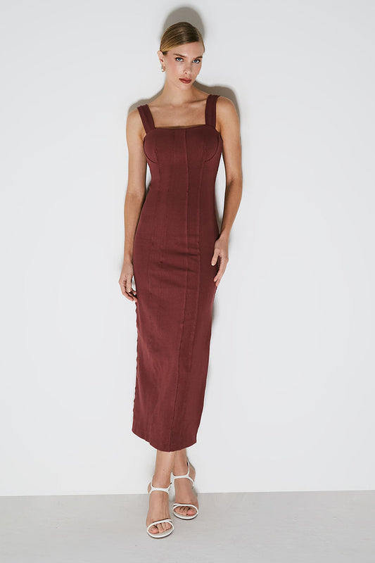 VESTIDO MIDI COM ALCAS LARGAS E RECORTES A FIO UVA