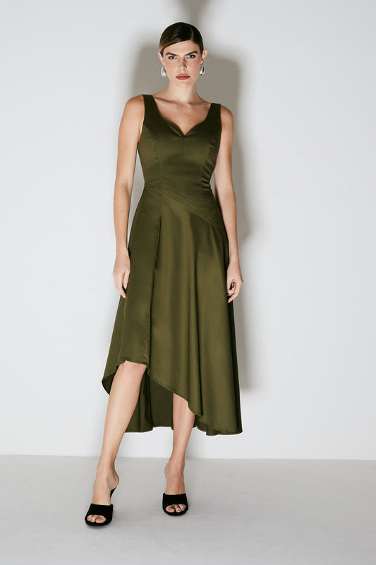 VESTIDO MIDI COM BARRA ASSIMETRA E RECORTE BUSTO VERDE MILITAR