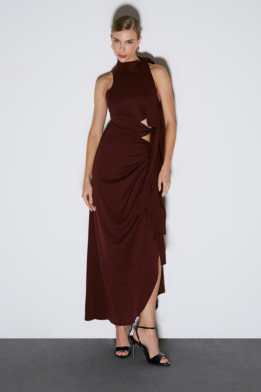 VESTIDO LONGO GOLA ALTA COM AMARRACOES LATERAIS VINHO