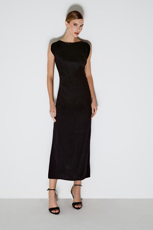VESTIDO MIDI COM ABERTURA OMBROS E DRAPEADOS LATERAIS PRETO