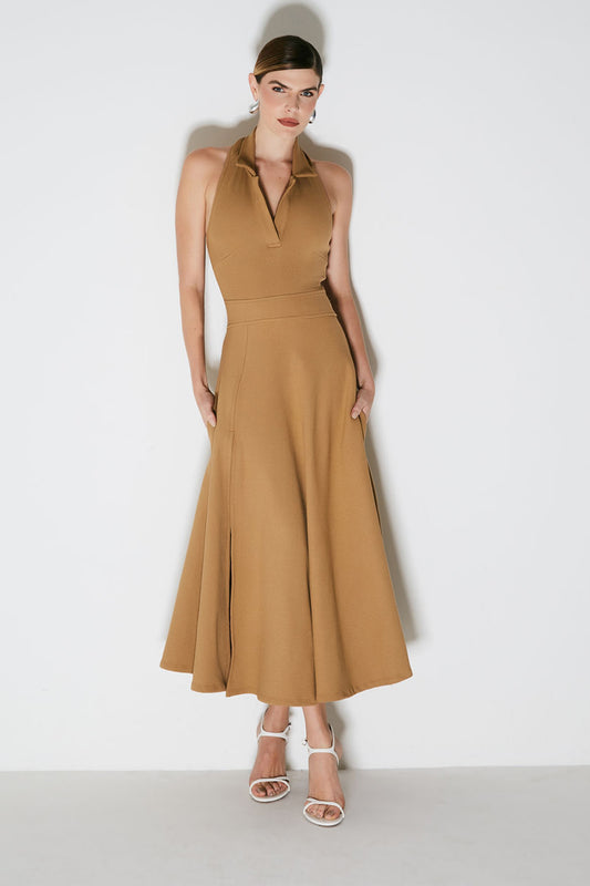 VESTIDO MIDI FRENTE UNICA COM GOLA E FENDA FRONTAL KAKI