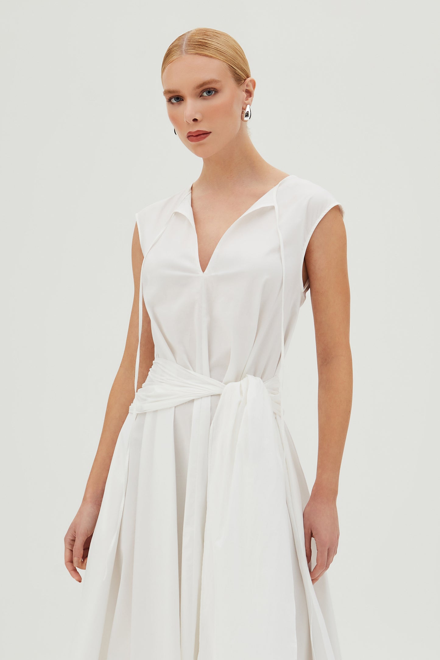 VESTIDO MIDI COM SOBREPOSICAO PARA AMARRACAO CINTURA OFF WHITE