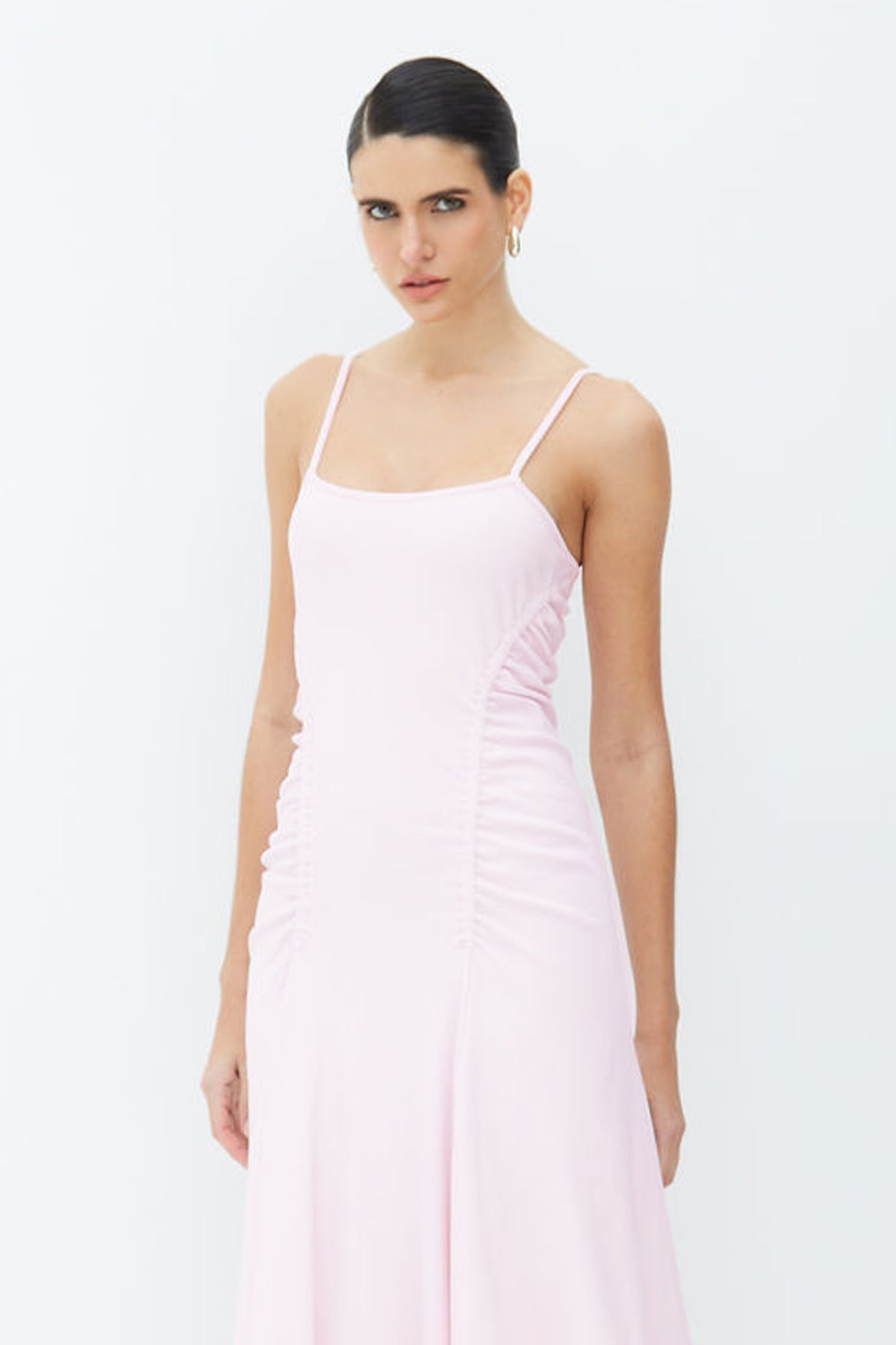 VESTIDO MIDI FRANZIDOS LATERAIS E BARRA ASSIMETRICA ROSA CELESTIAL