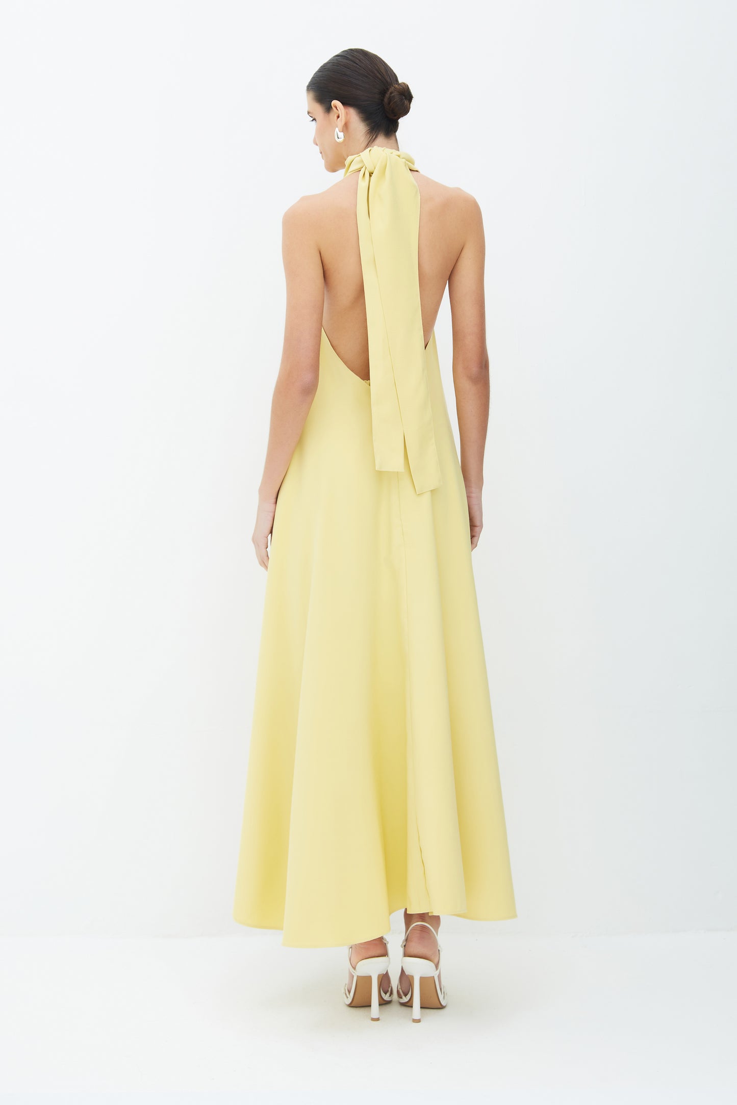 TUNICA FLUIDA COM AMARRACAO AMARELO MANTEIGA