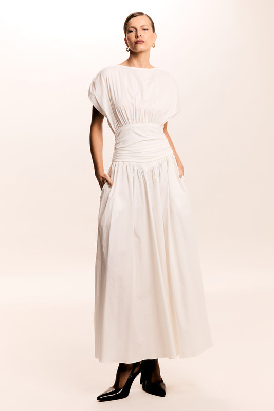 VESTIDO MIDI COS LARGO E ACINTURADO E MANGA AMPLA OFF WHITE