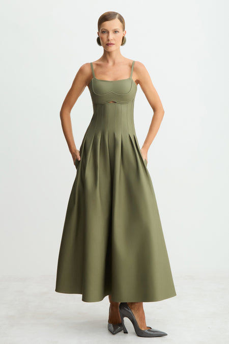 VESTIDO LONGO ACINTURADO PREGAS SAIA RECORTE BUSTO VERDE MILITAR