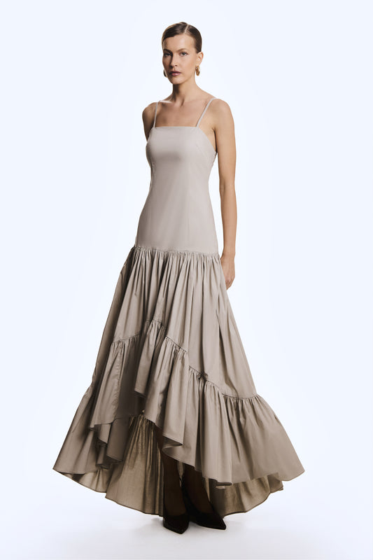 VESTIDO MULLET ACINTURADO COM BARRA AMPLA ALCA FINA BEGE SAFARI