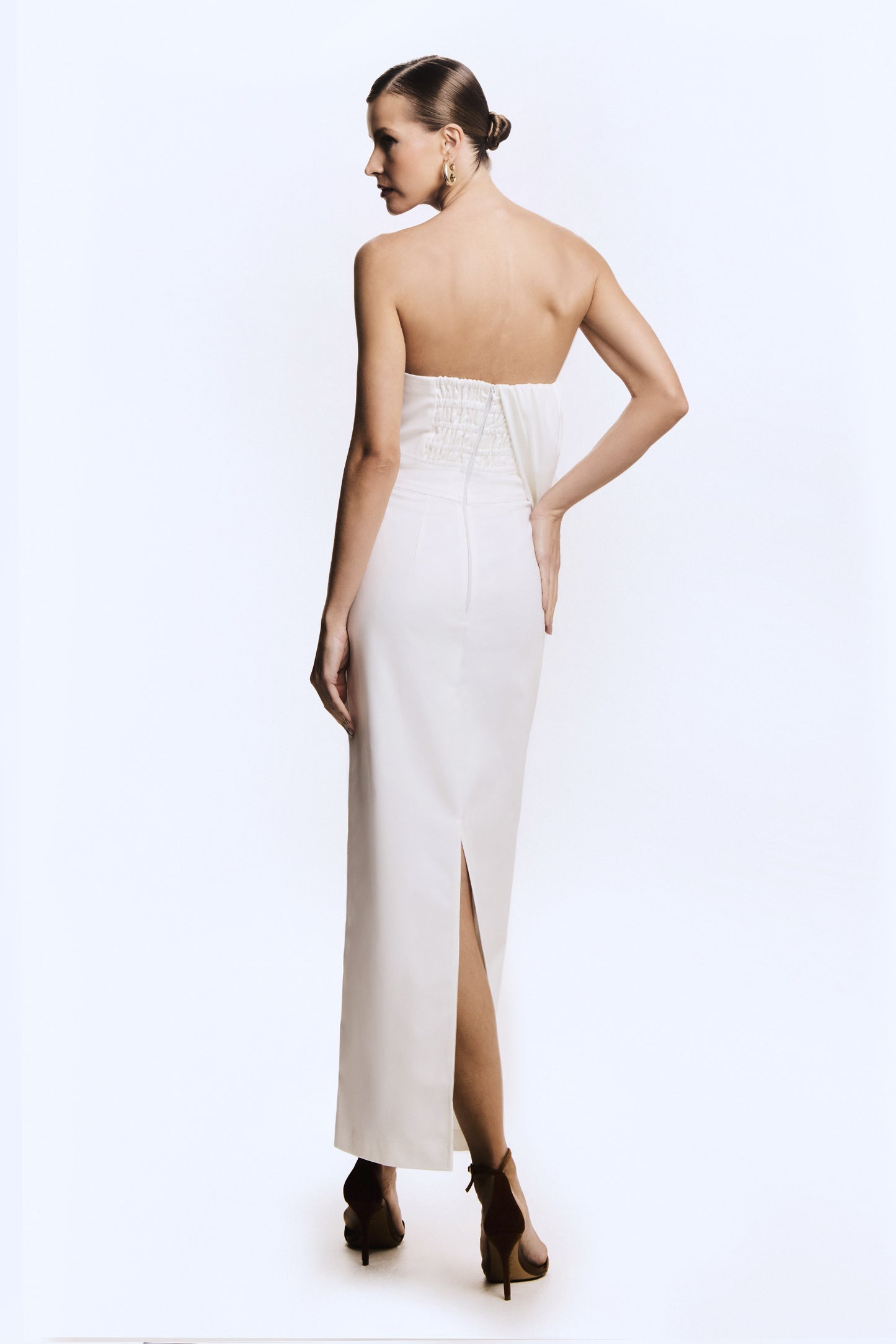 VESTIDO MIDI TOMARA QUE CAIA SOBREPOSICAO FLUIDA OFF WHITE