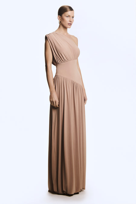 VESTIDO MIDI UM OMBRO BARRA BALONE ASSIMETRICA CARAMELO
