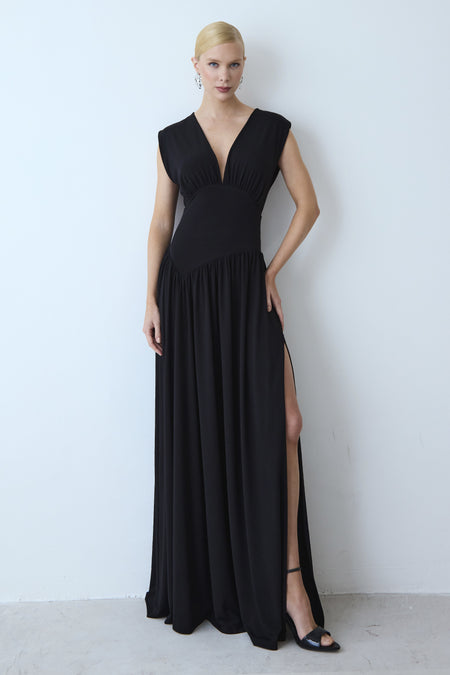 VESTIDO LONGO ACINTURADO DECOTE V PROFUNDO BARRA FLUIDA PRETO