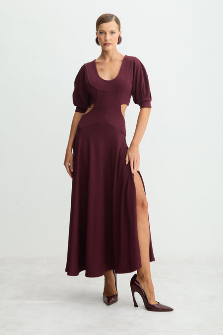VESTIDO MIDI MANGAS CURTAS AMPLAS ABERTURAS LATERAIS VINHO