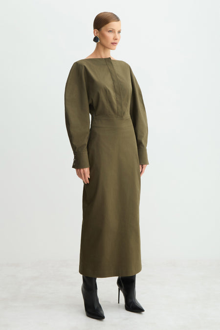 VESTIDO MIDI ESTRUTURADO MANGAS AMPLAS ARREDONDADAS VERDE MILITAR