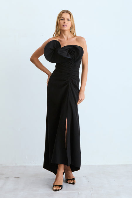VESTIDO MIDI DECOTE ASSIMETRICO ESTRUTURADO PRETO