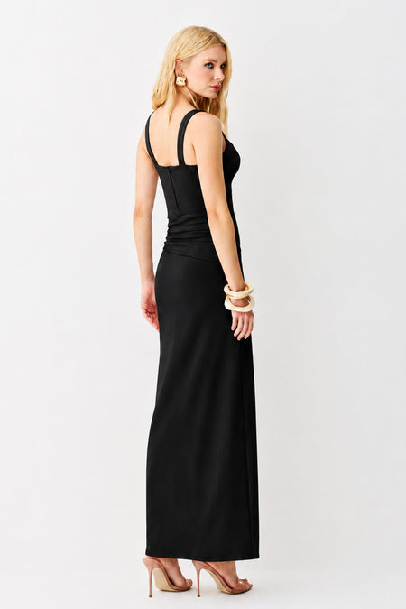 VESTIDO MIDI TORCAO LATERAL RECORTE BUSTO PRETO