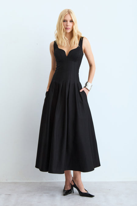 VESTIDO MIDI RECORTE V BUSTO E PREGAS NA SAIA PRETO