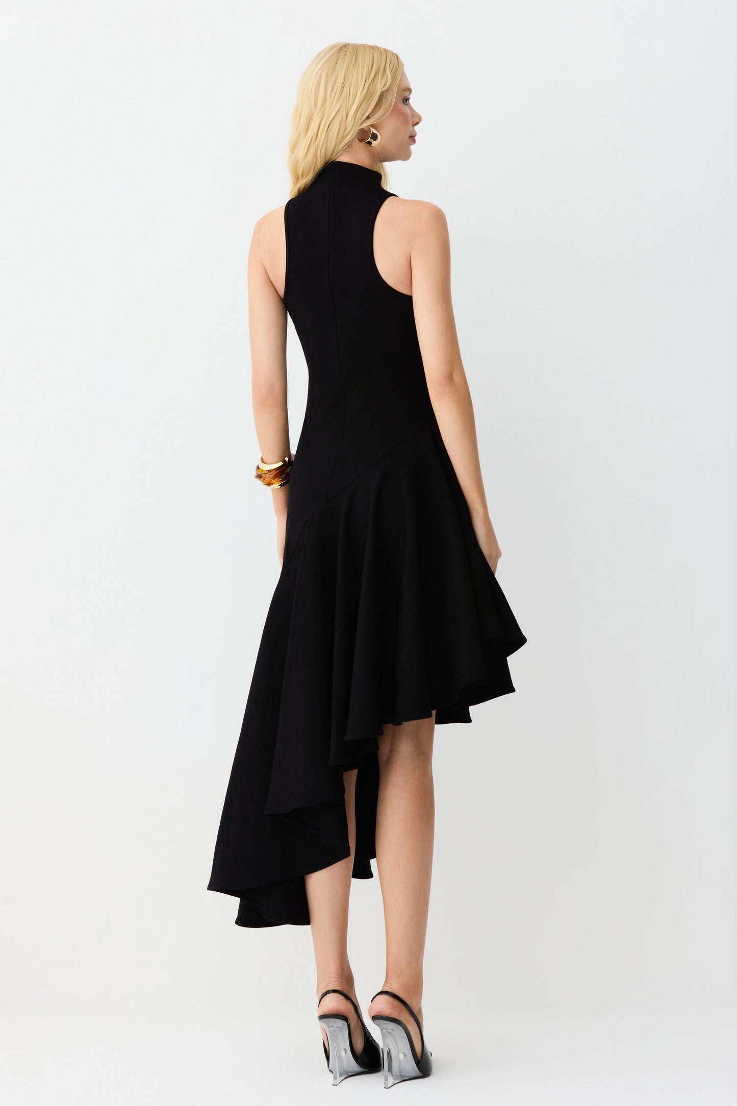 VESTIDO MIDI GOLA ALTA BARRA ASSIMETRICA COM VOLUME PRETO