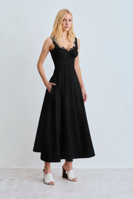 VESTIDO MIDI RECORTES PESPONTADOS E RENDA DECOTE PRETO