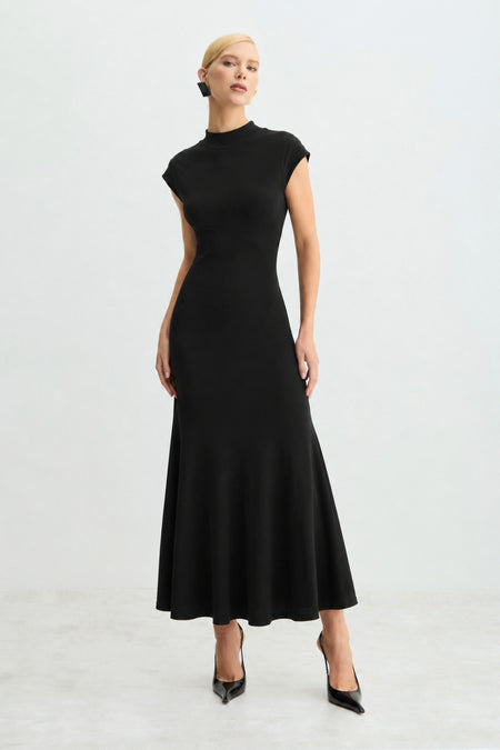 VESTIDO MIDI ABERTURA E TORCAO COSTAS GOLA MEDIA PRETO