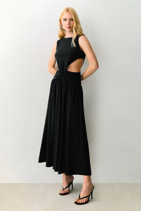 VESTIDO MIDI DECOTE V COSTAS E ABERTURAS LATERAIS PRETO