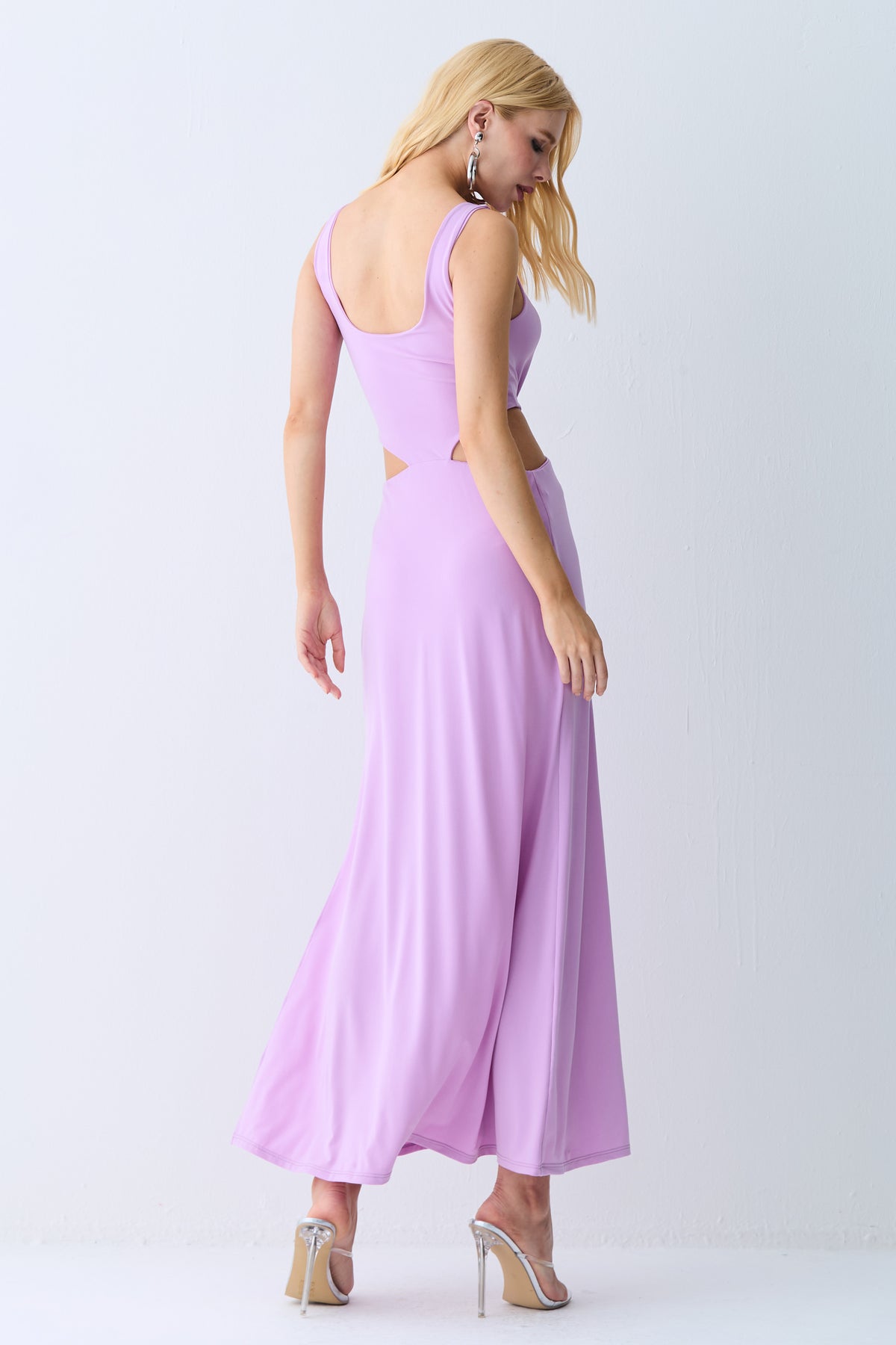 VESTIDO MIDI ABERTURA LATERAIS E TORCAO FRONTAL ORQUIDEA