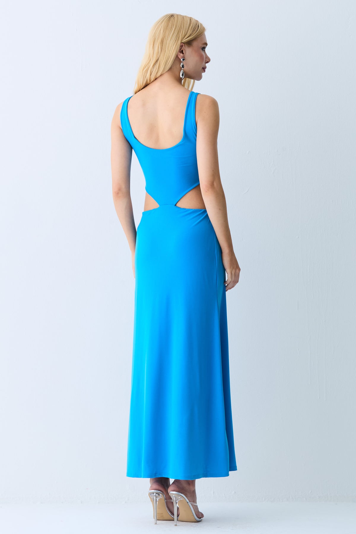 VESTIDO MIDI ABERTURA LATERAIS E TORCAO FRONTAL AZUL REAL