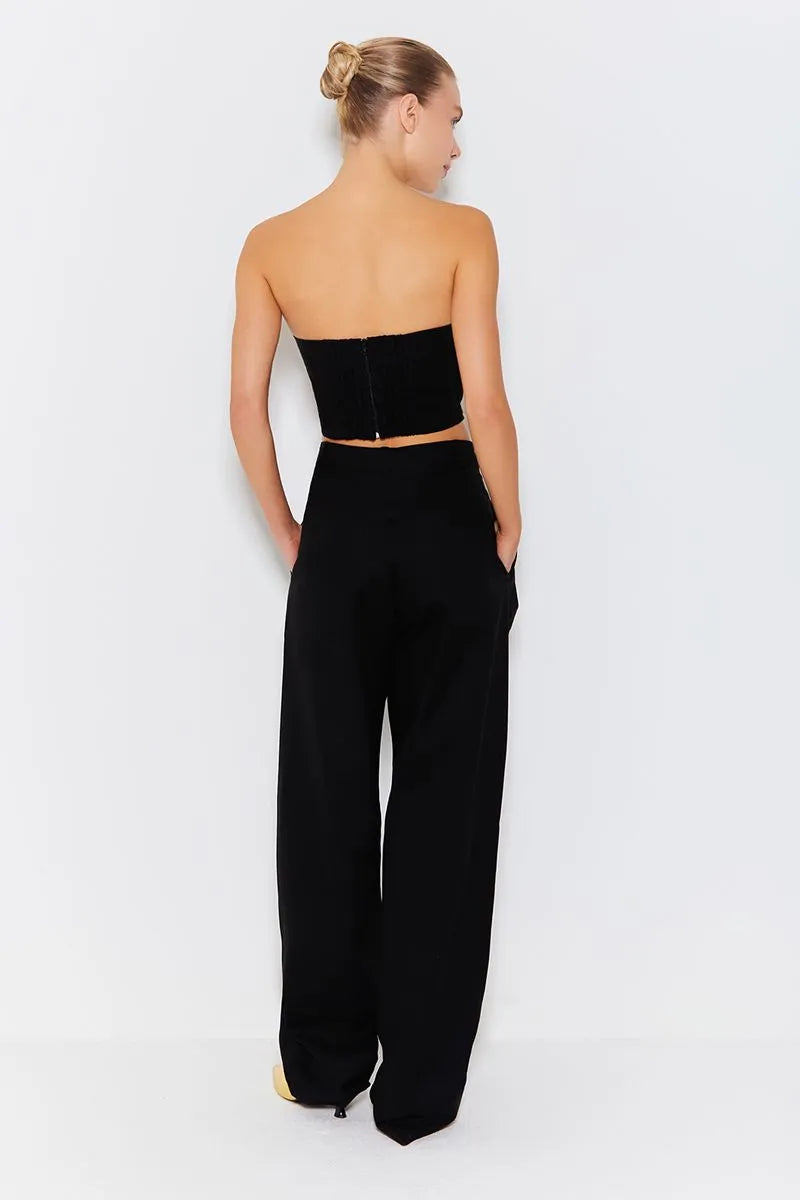 CALÇA BAGGY COM PREGAS PRETO