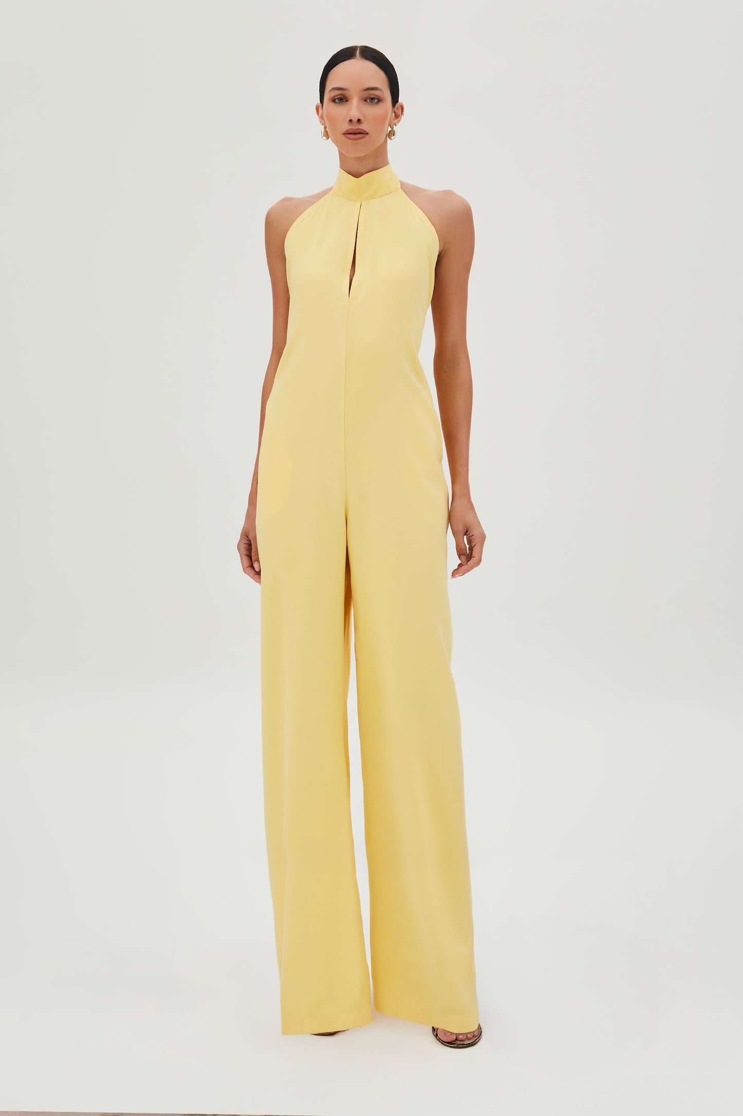 MACACAO FRENTE UNICA GOLA ALTA COM ABERTURA MEIO BUSTO AMARELO MANTEIGA