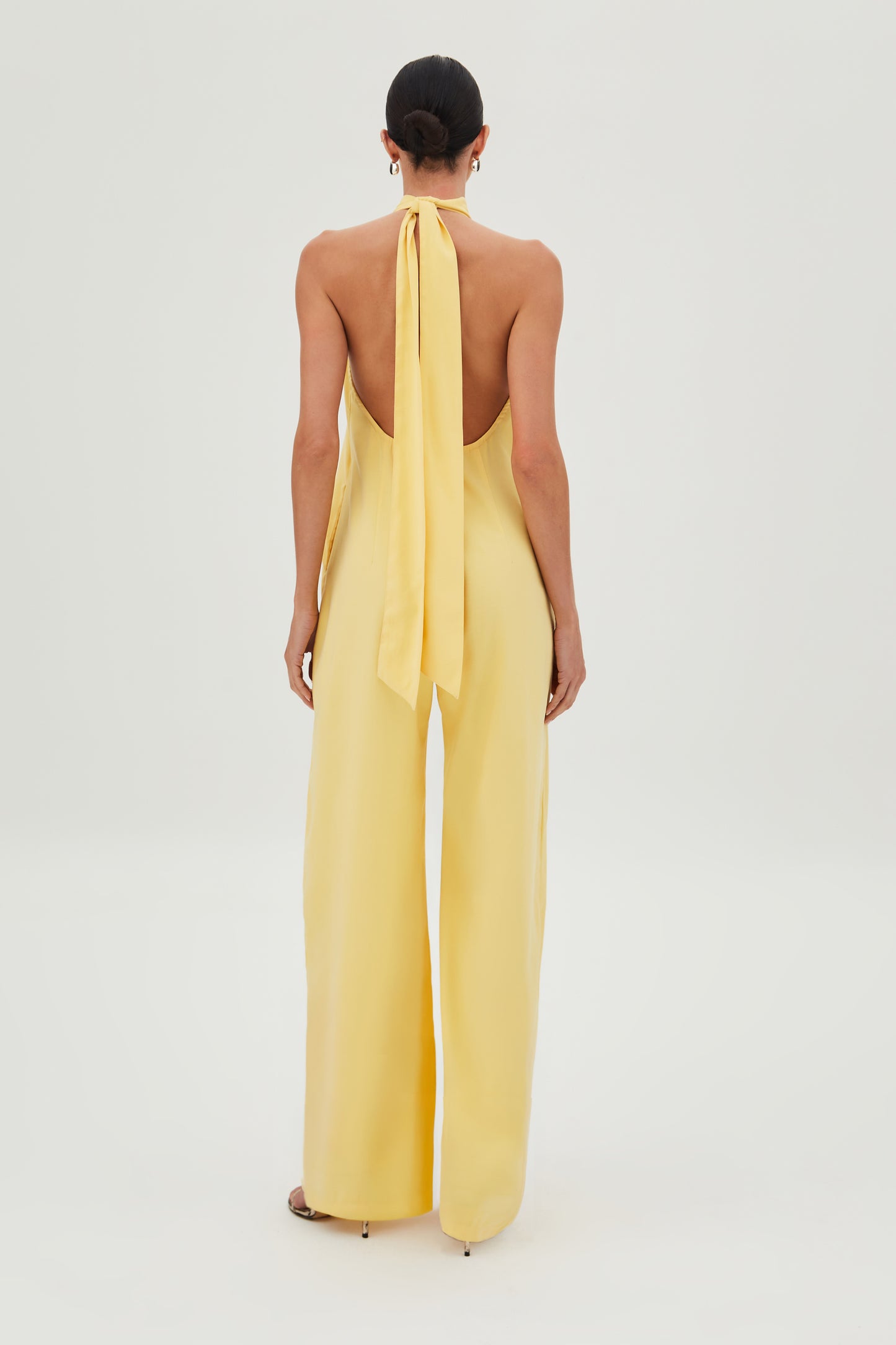 MACACAO FRENTE UNICA GOLA ALTA COM ABERTURA MEIO BUSTO AMARELO MANTEIGA