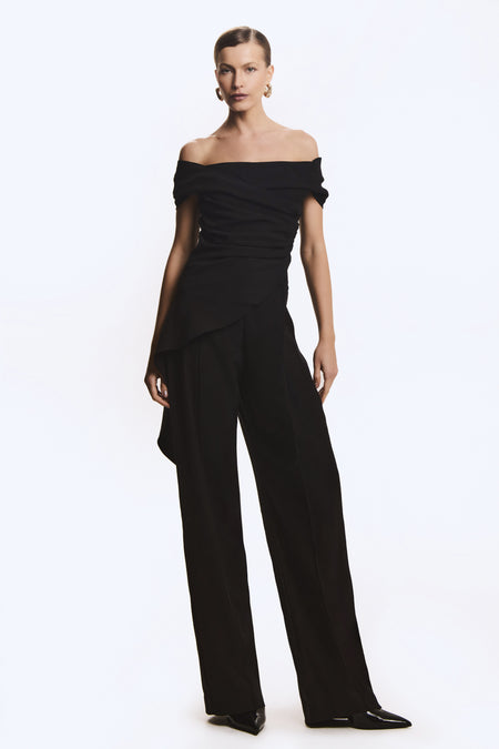 CALÇA RETA COM DETALHE FRENTE PRETO