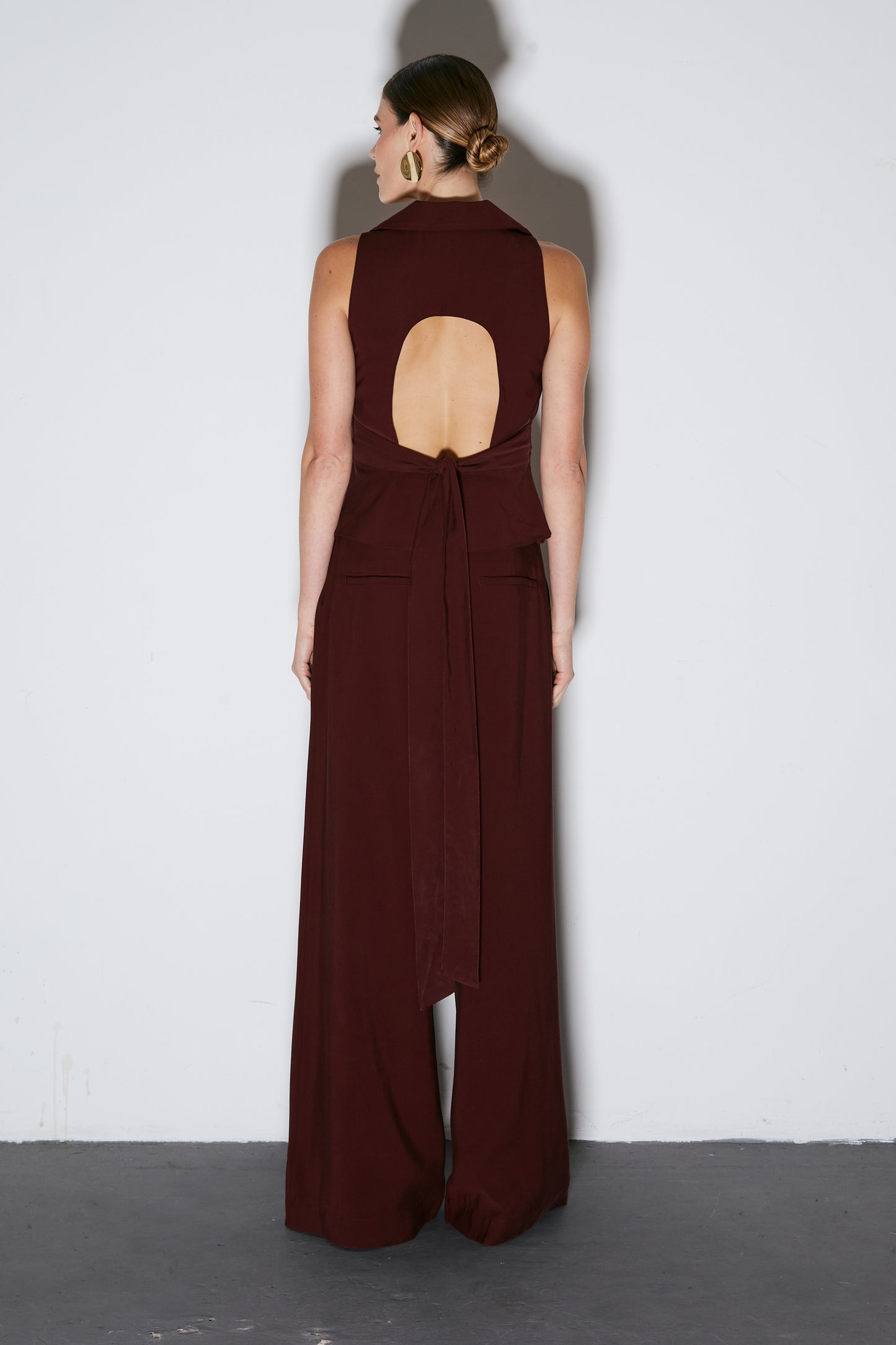 CALÇA PANTALONA ALFAIATARIA COM COS TRASNPASSADO VINHO