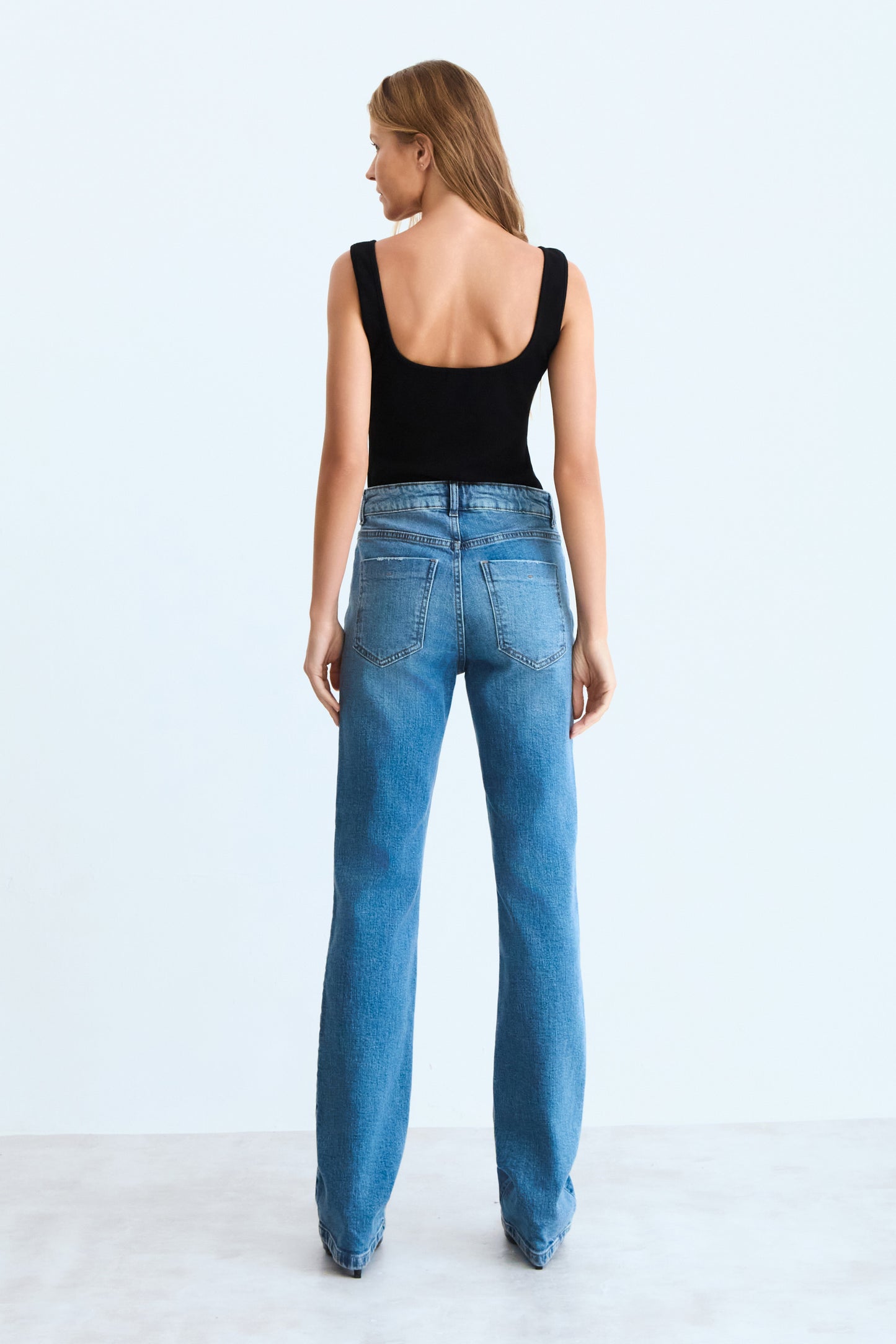 CALÇA RETA JEANS COM COS MEDIO AZUL JEANS