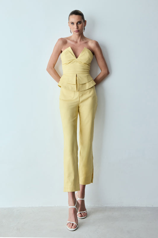 CALCA RETA BOLSOS FRONTAIS E ABERTURA BARRA AMARELO MANTEIGA