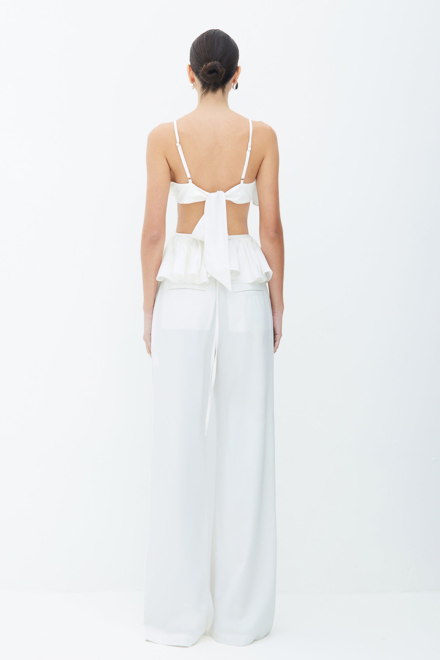 CALCA RETA AMPLA COM FRISO FRONTAL OFF WHITE