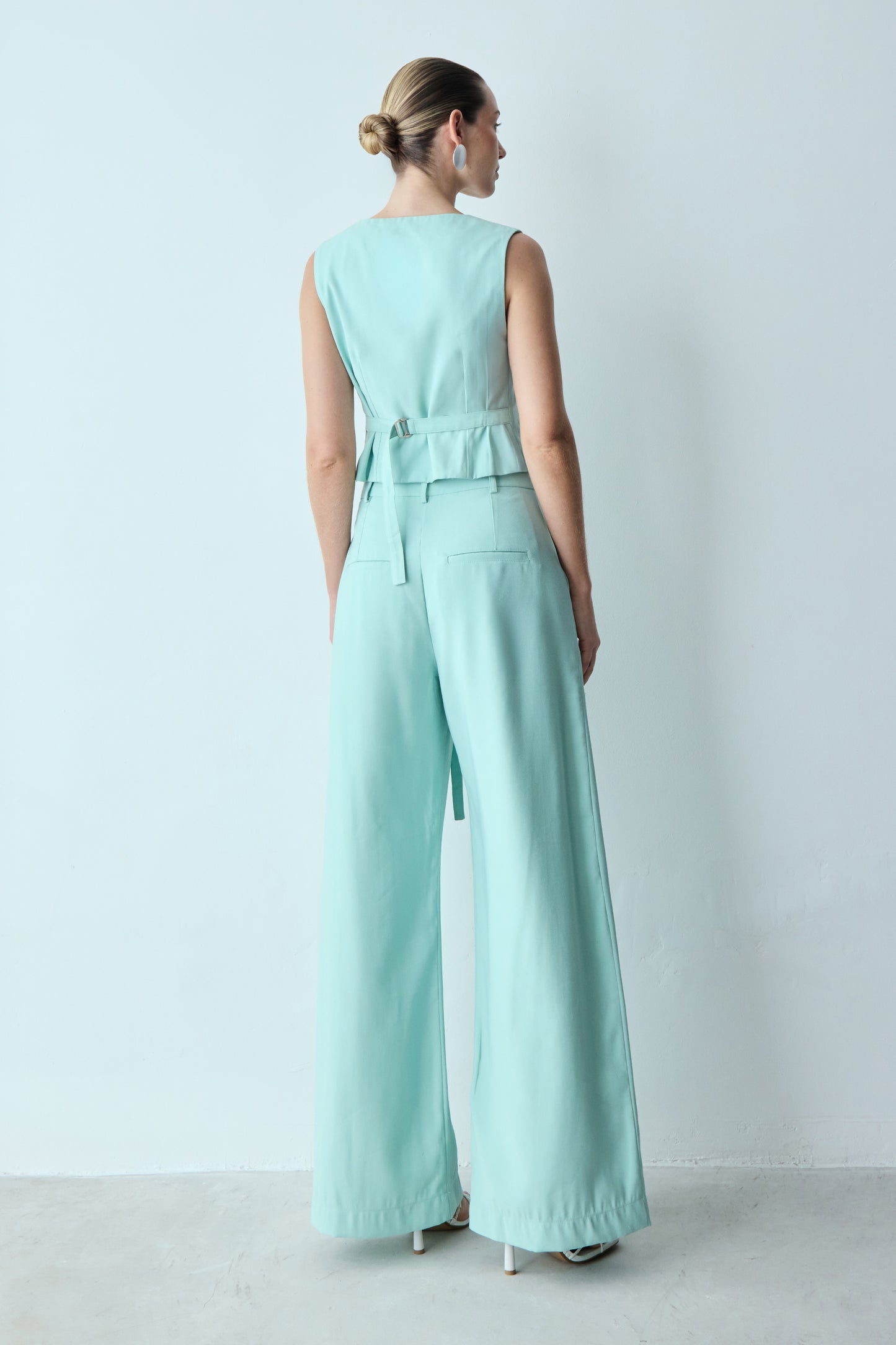 CALCA RETA PREGA E FIVELA FRONTAL VERDE MINT