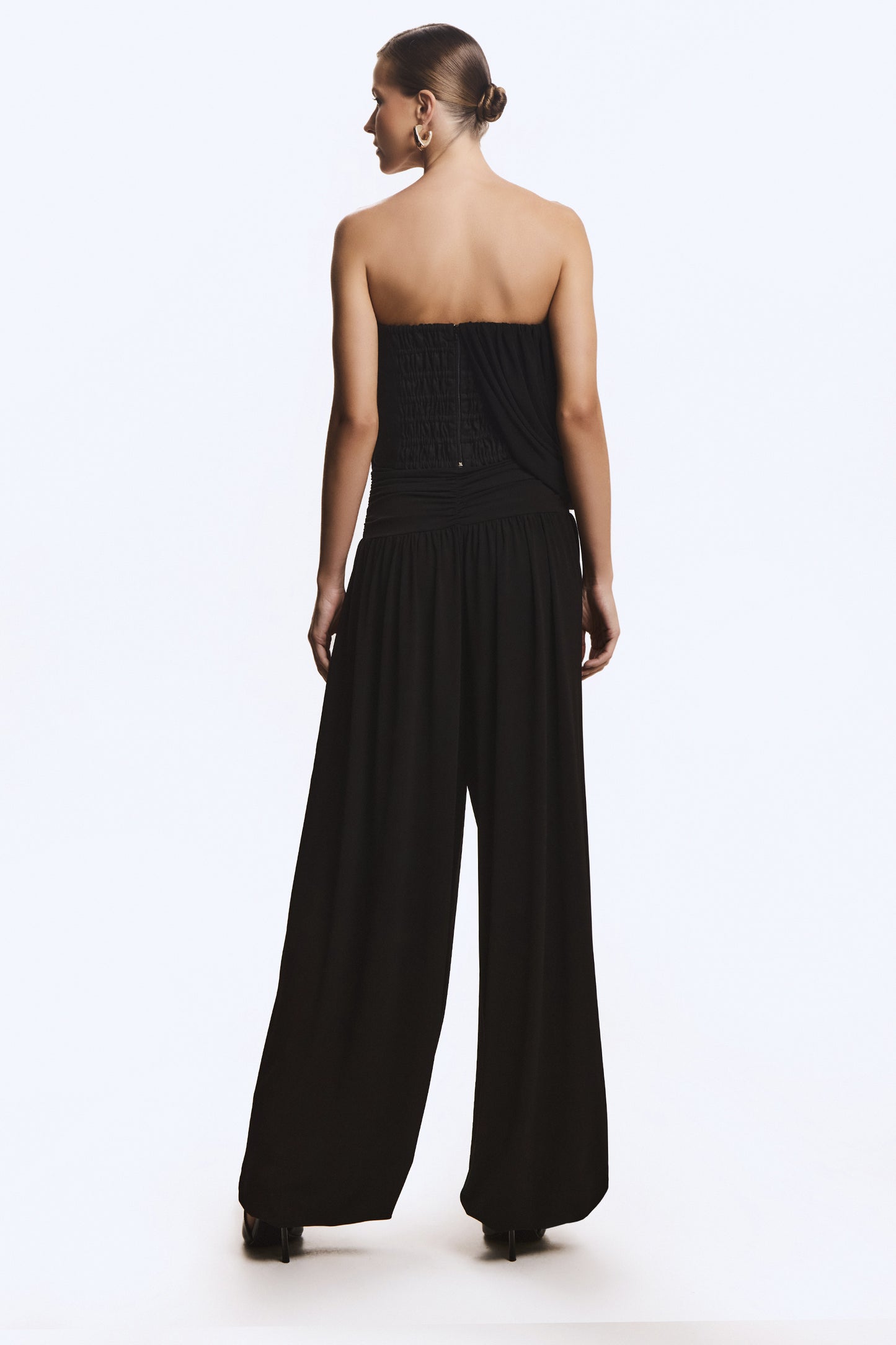 CALCA JOGGER FLUIDA COM COS FRANZIDO BARRA AJUSTADA PRETO