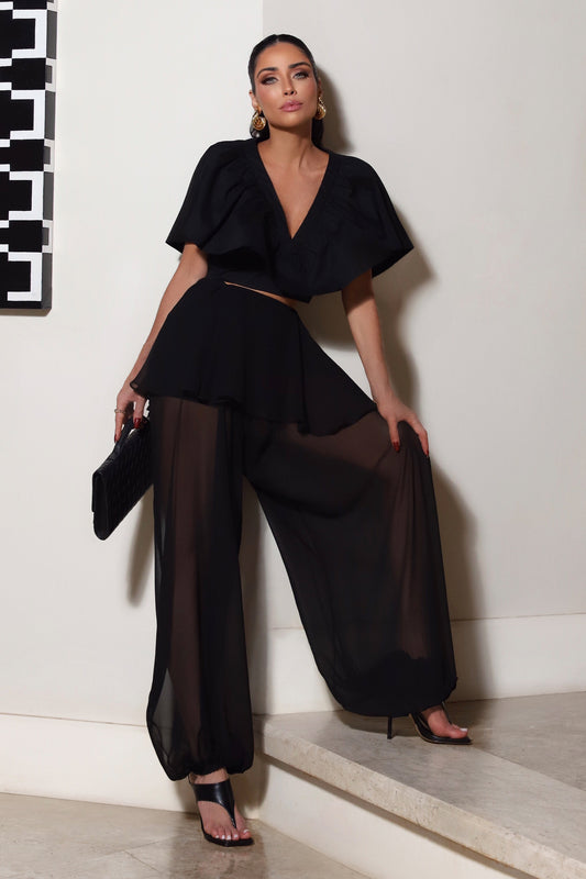 CALÇA BALONÊ COM SAIA SOBREPOSTA PRETO