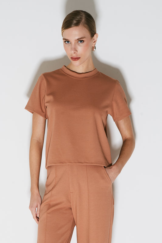 BLUSA MANGA CURTA RETA MOCHA MOUSSE