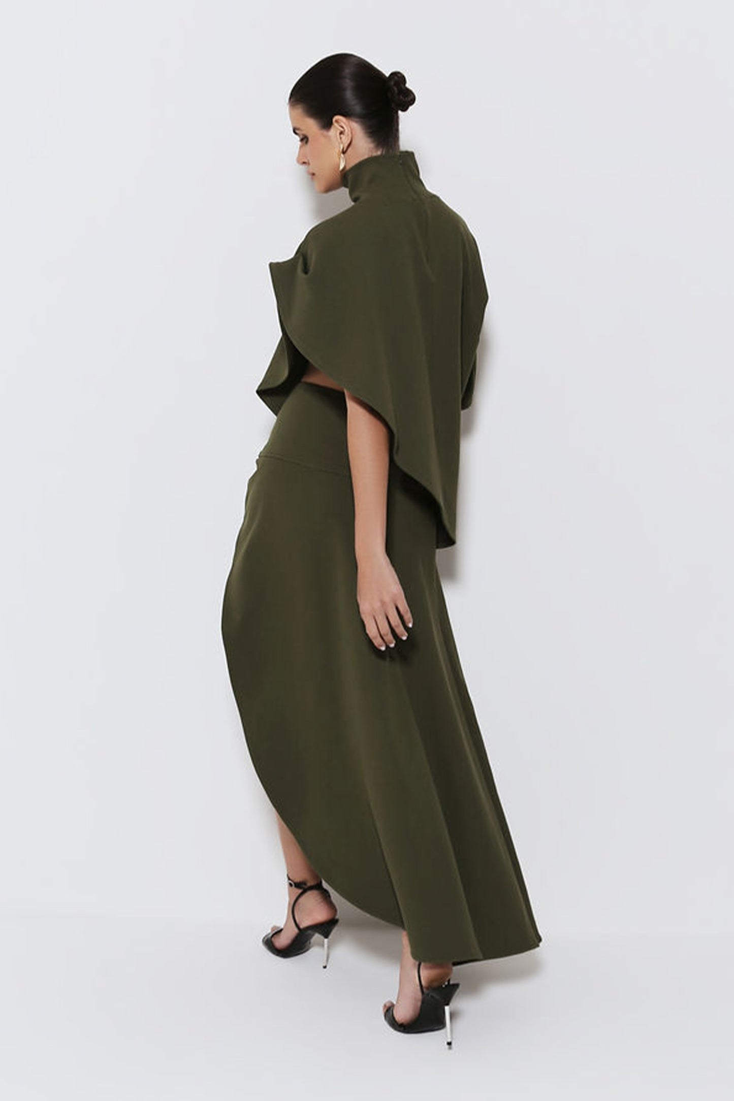 SAIA LONGA COM BARRA ASSIMETRICA E COS LARGO VERDE MILITAR