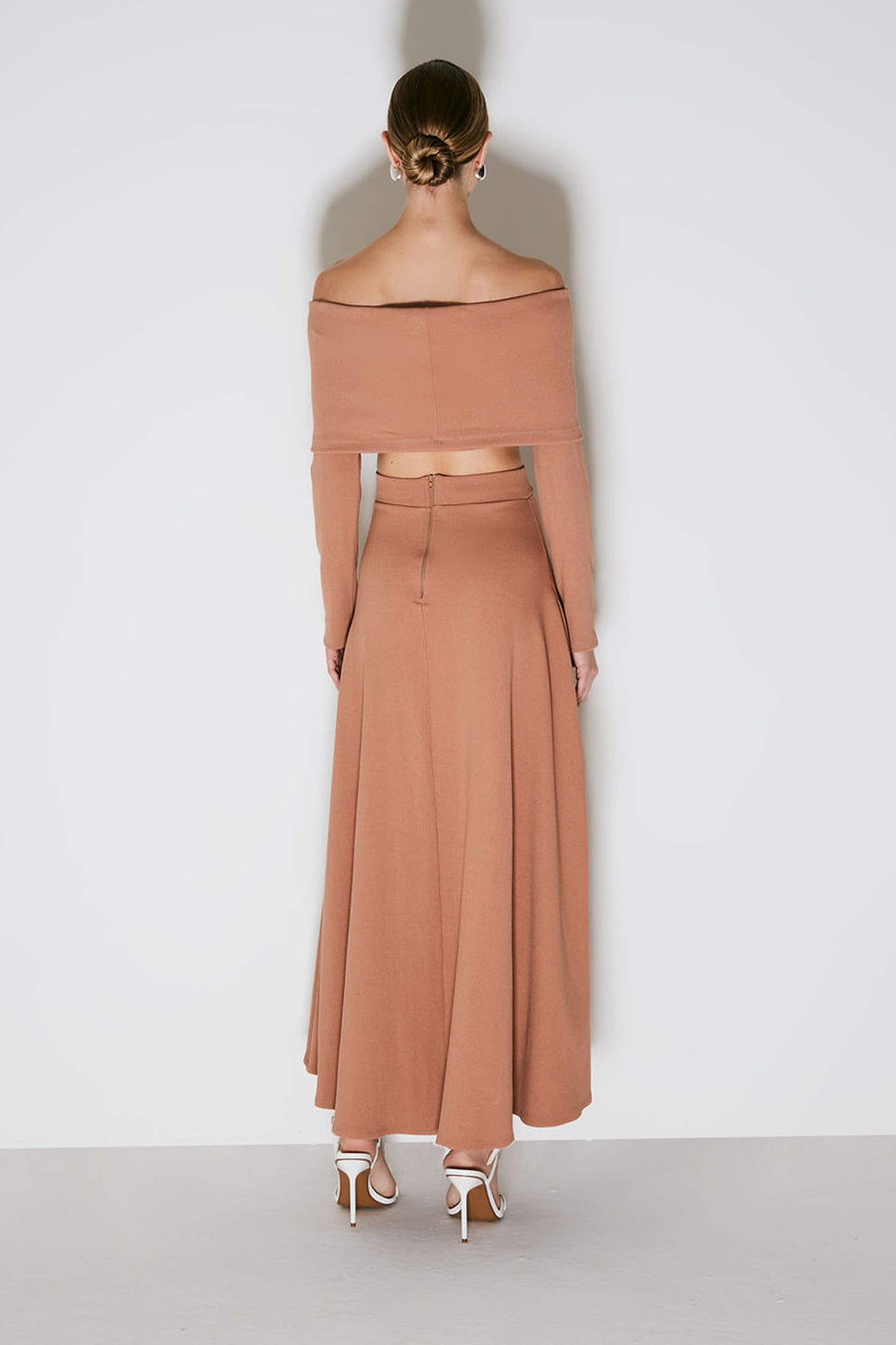 SAIA MIDI COM ELASTICO NA CINTURA BARRA AMPLA MOCHA MOUSSE