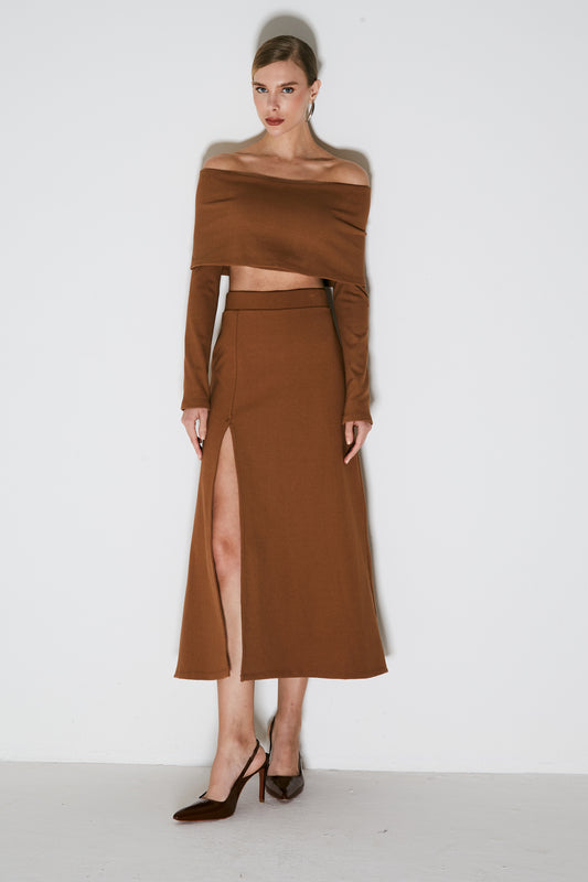 SAIA MIDI COM ELASTICO NO COS E FENDA FRONTAL MARROM CHOCOLATE
