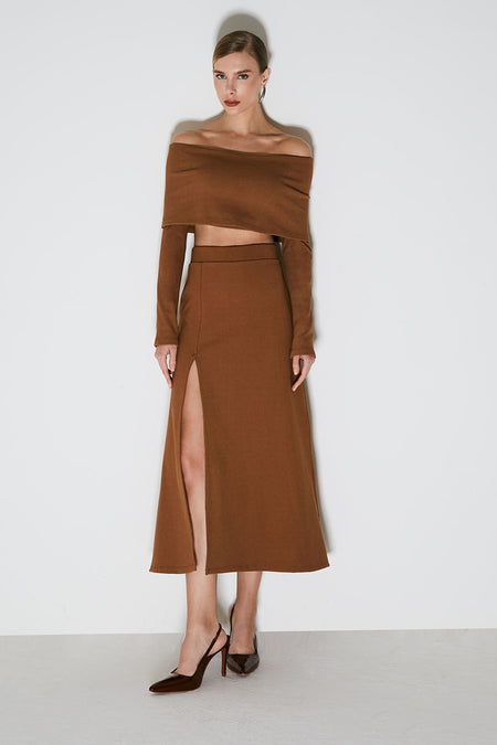 SAIA MIDI COM ELASTICO NO COS E FENDA FRONTAL MARROM CHOCOLATE