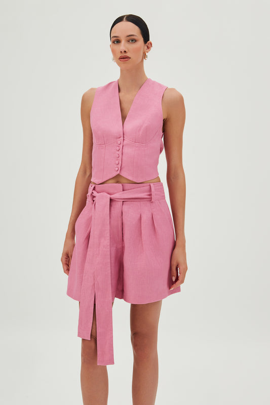 SHORTS CINTURA ALTA COM PREGAS FRONTAIS E FAIXA AMARRACAO ROSA AMARANTO