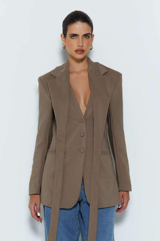 BLAZER LONGO COM BOLSOS E GOLA REMOVIVEL CASTOR