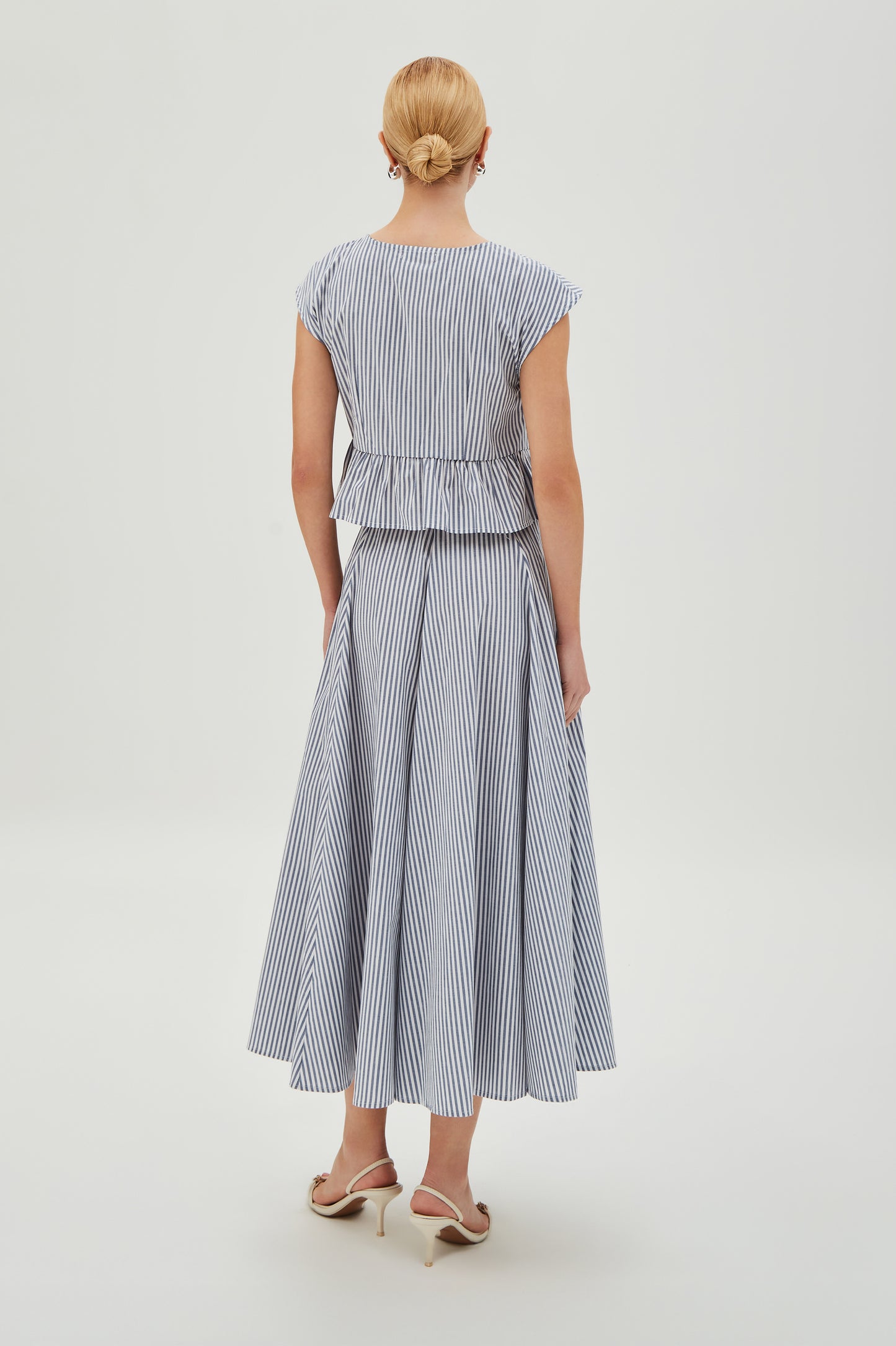 SAIA MIDI RODADA COM FECHAMENTO ROLOTÊ LISTRADO AZUL