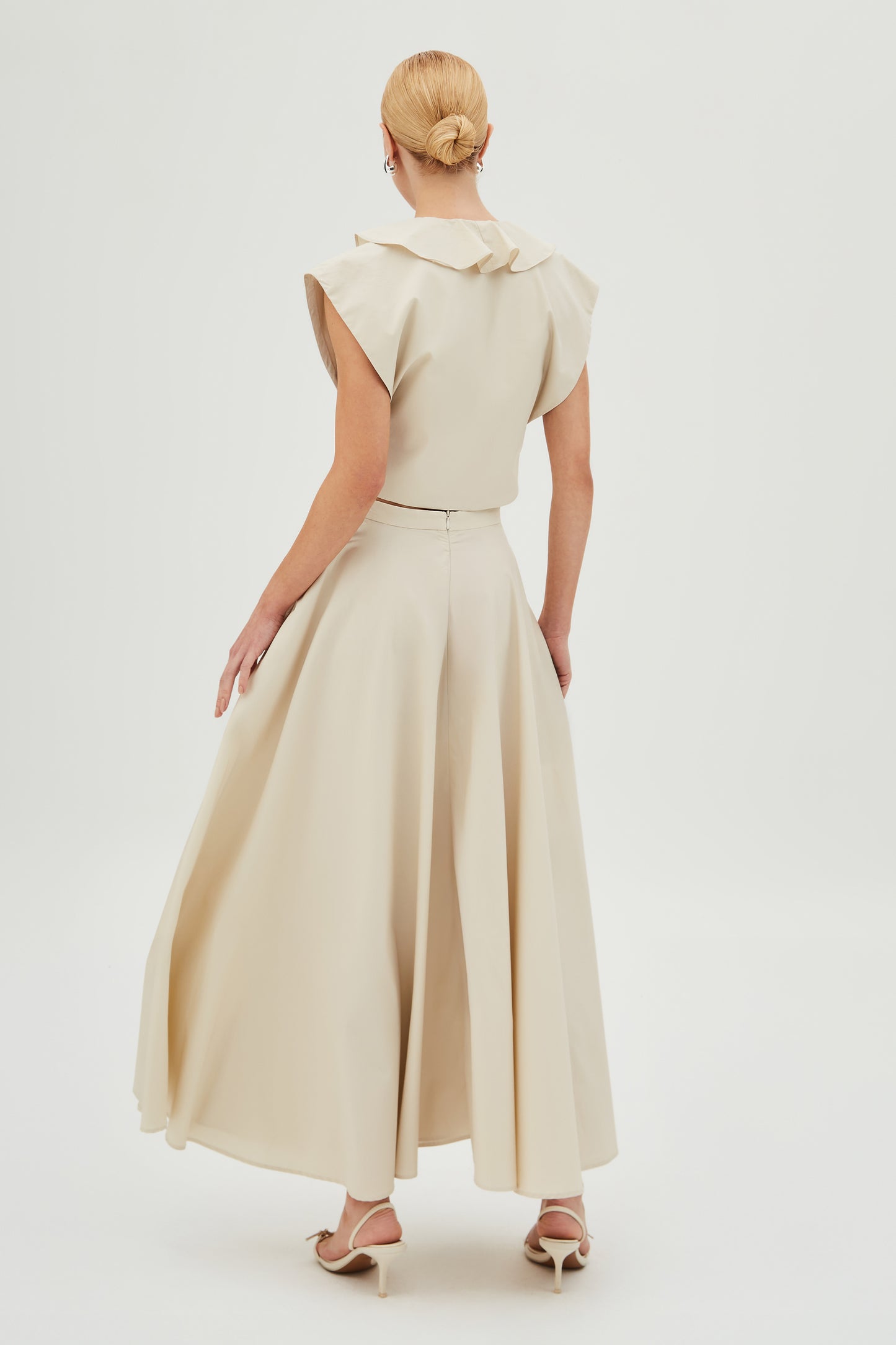 SAIA MIDI RODADA AMPLA E ACINTURADA AREIA