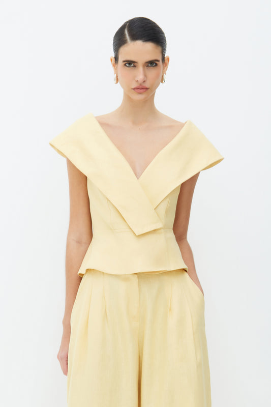 BLUSA MANGA CURTA COM MAXI GOLA AMARELO MANTEIGA