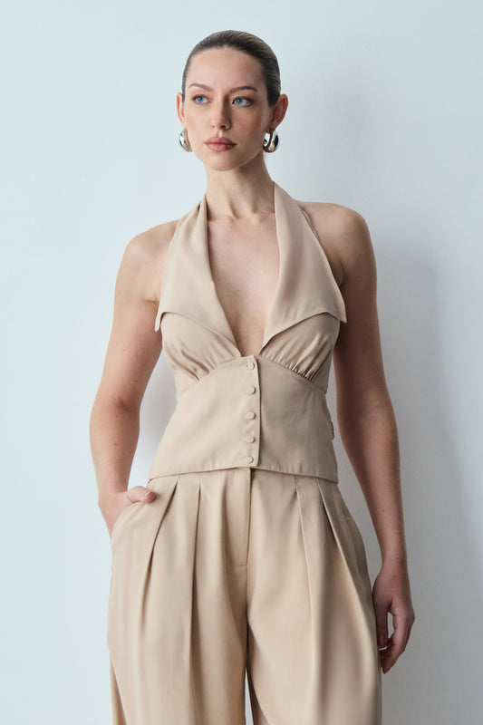 BLUSA FRENTE UNICA AMARRACAO PESCOCO E BOTOES FRONTAL KAKI CLARO